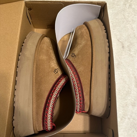 UGG Tasman Slippers size 6 - Picture 5 of 6